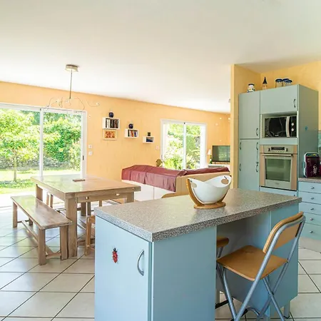 Maison Bleue 5-7 Personnes Au Coeur De Bedous, En Vallee D'aspe Holiday home *