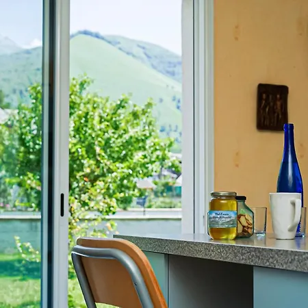 Holiday home Maison Bleue 5-7 Personnes Au Coeur De Bedous, En Vallee D'aspe Bedous