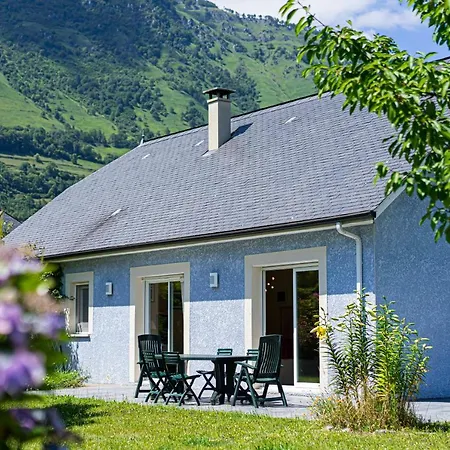 Maison Bleue 5-7 Personnes Au Coeur De Bedous, En Vallee D'aspe Holiday home