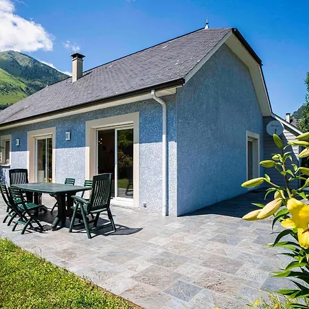 Holiday home Maison Bleue 5-7 Personnes Au Coeur De Bedous, En Vallee D'aspe Bedous