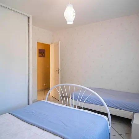 Holiday home Maison Bleue 5-7 Personnes Au Coeur De Bedous, En Vallee D'aspe *