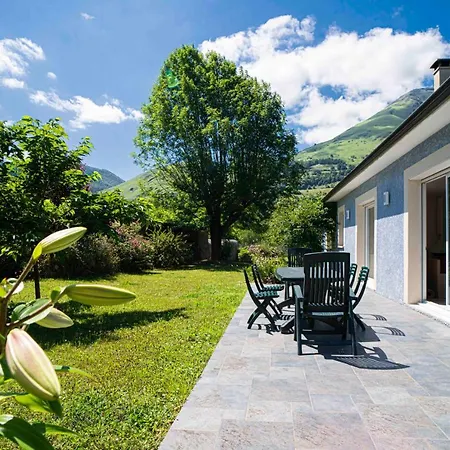 Maison Bleue 5-7 Personnes Au Coeur De Bedous, En Vallee D'aspe Holiday home *