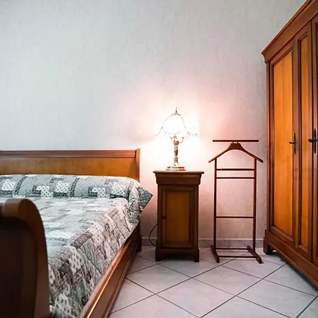 Holiday home Maison Bleue 5-7 Personnes Au Coeur De Bedous, En Vallee D'aspe *